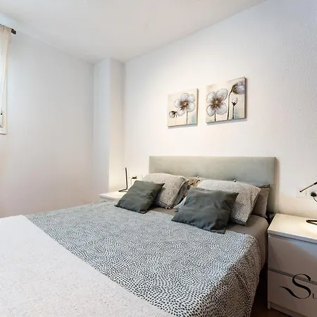 2 Bed I Pool I Sea View Apartment *